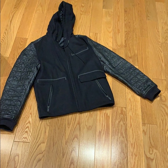 Leather jacket - Picture 1 of 3